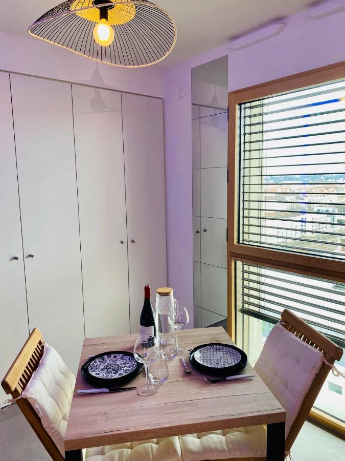 ליון Studio Bel Mod Mont D'Or - Belvedere Moderne מראה חיצוני תמונה